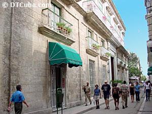 Vista exterior del Hotel Florida, Ciudad de la Habana, Cuba