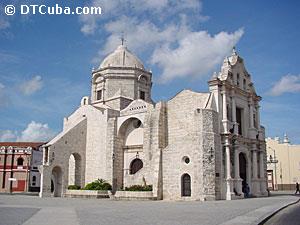 Iglesia de Paula. Alameda de Paula.